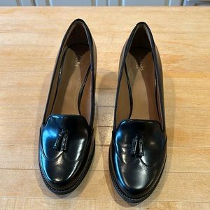 Clarks leather heeled dress shoe